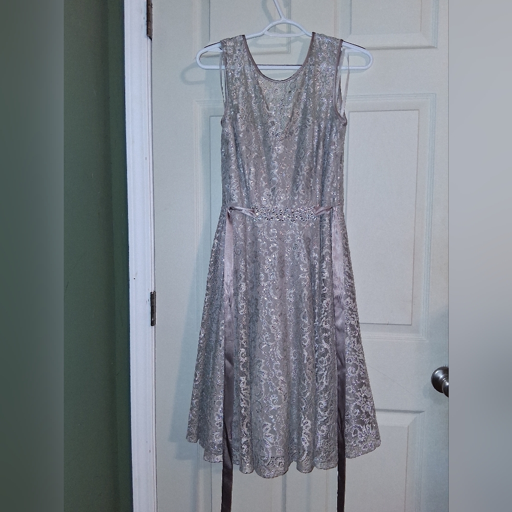 Betsy & Adam Silver Lace Midi Dress
